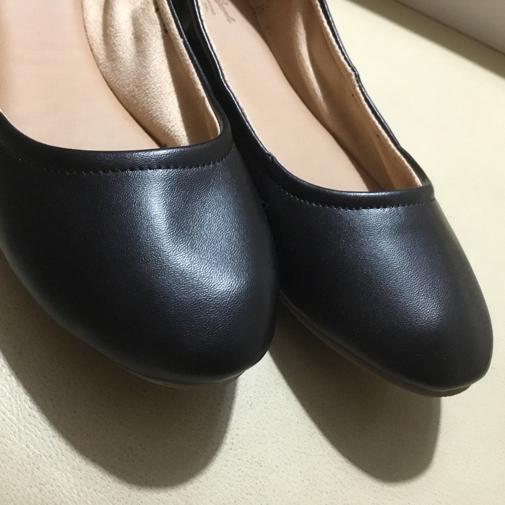 Universal Thread Black Flats - Picture 4 of 5